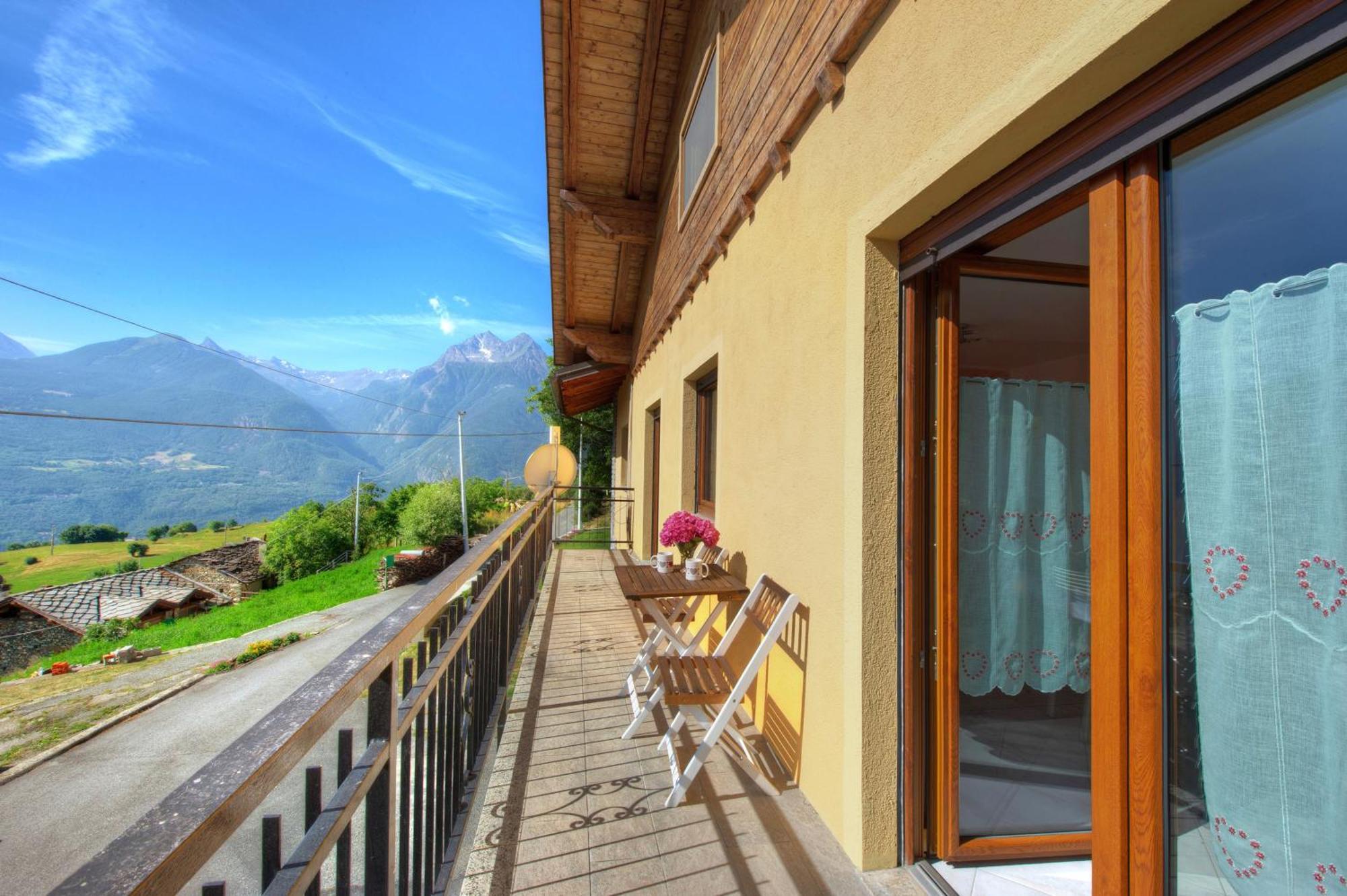 Il Piccolo Nido Appartement Aosta Buitenkant foto